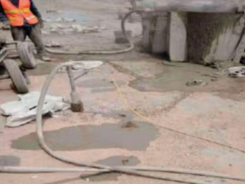 桃源水泥混凝土路面板底注浆技术 路面脱空注浆整治方案