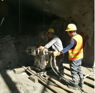 桃源水下抗分散灌浆料特点 水下不分散注浆料介绍